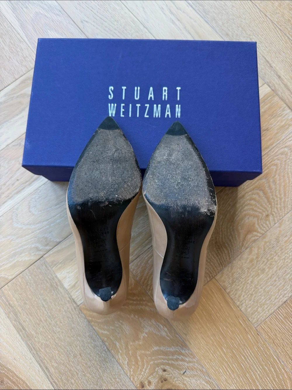 Stuart Weitzman Beige Patent Leather Pointed Toe Pumps